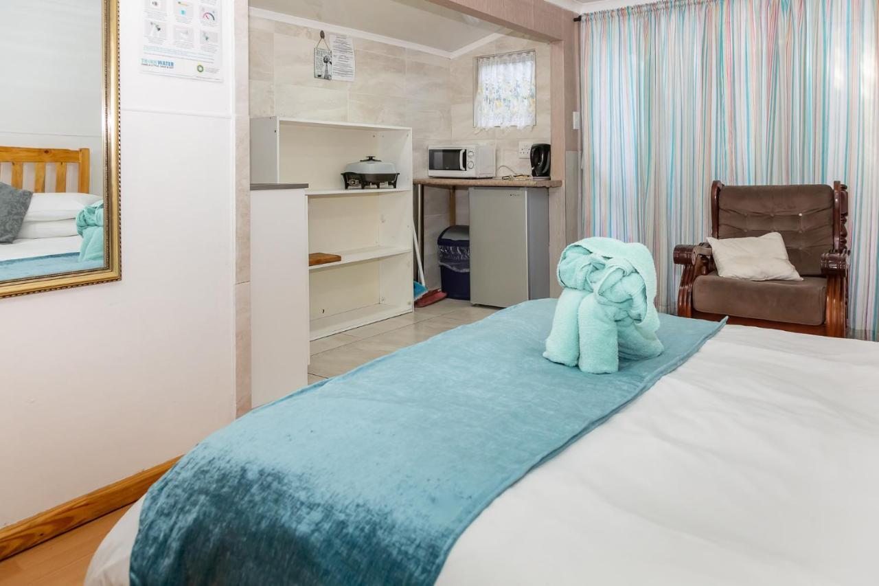 Bed and Breakfast De Helling Self Catering Бракенфелл Экстерьер фото